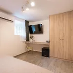 Saint Simeon Room And Apartment